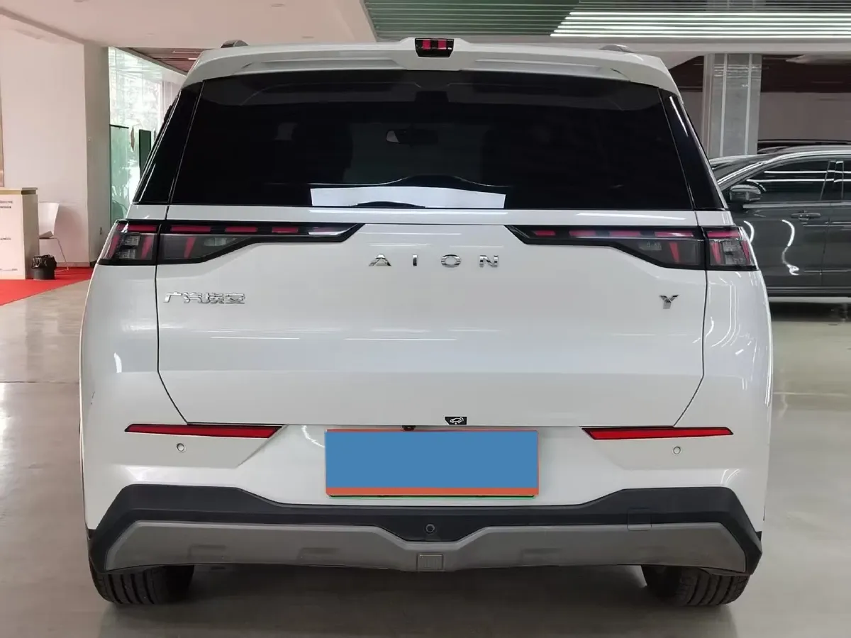 2022 Geely Okavango 1.8T 184HP L4 7DCT,autocango,china used car exporter,china ev exporter,chinese used car exporter,chinese used ev exporter