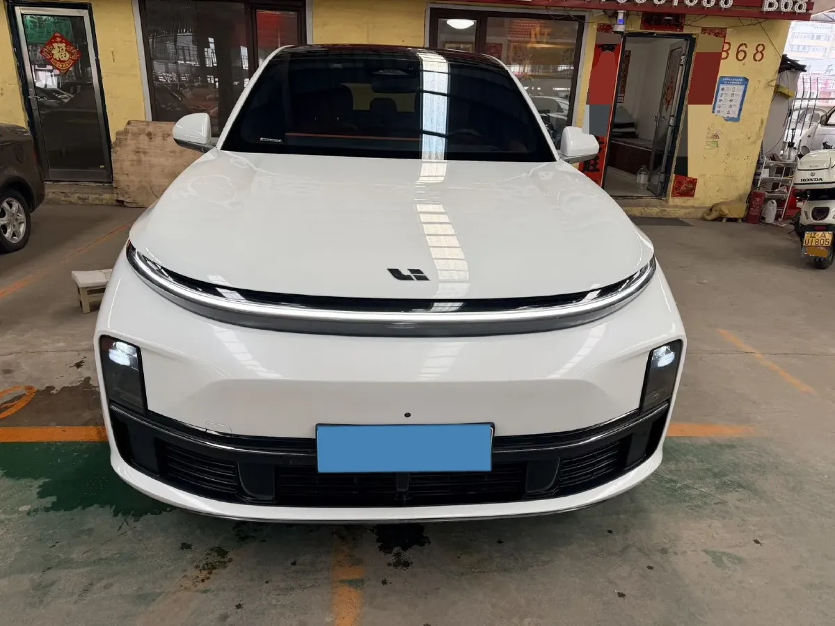 2023 Li L7 Range Extended 154HP REEV 40.9KWH,autocango,china used car exporter,china ev exporter,chinese used car exporter,chinese used ev exporter