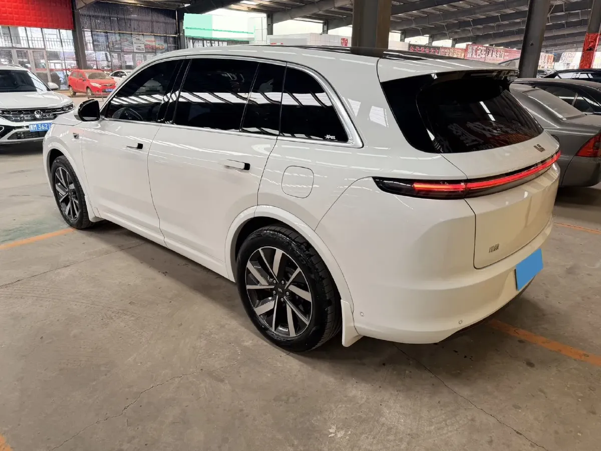 2023 Li L7 Range Extended 154HP REEV 40.9KWH,autocango,china used car exporter,china ev exporter,chinese used car exporter,chinese used ev exporter