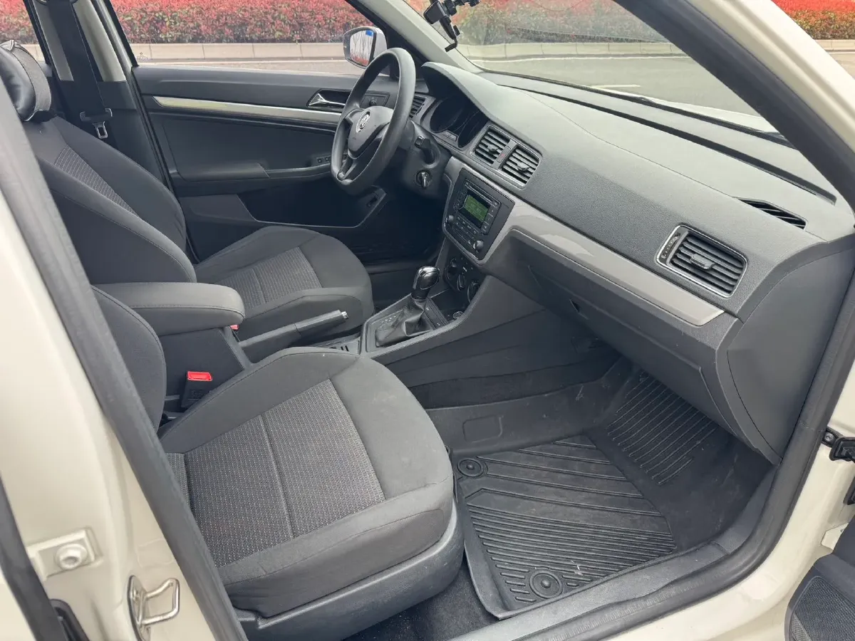 2017 Volkswagen Lavida 1.6L 110HP L4 6AT,autocango,china used car exporter,china ev exporter,chinese used car exporter,chinese used ev exporter