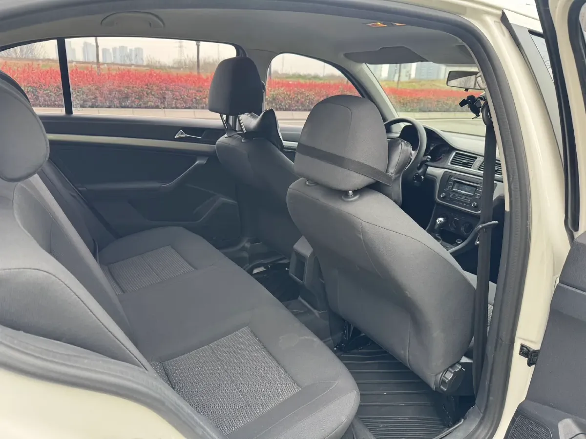 2017 Volkswagen Lavida 1.6L 110HP L4 6AT,autocango,china used car exporter,china ev exporter,chinese used car exporter,chinese used ev exporter