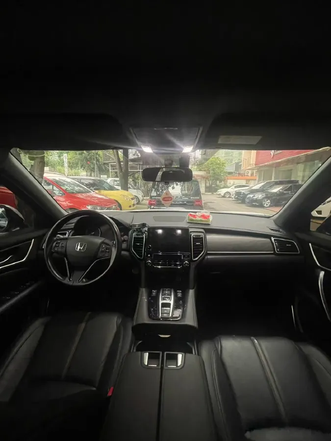 2020 Honda UR-V 2.0T 272HP L4 9AT,autocango,china used car exporter,china ev exporter,chinese used car exporter,chinese used ev exporter