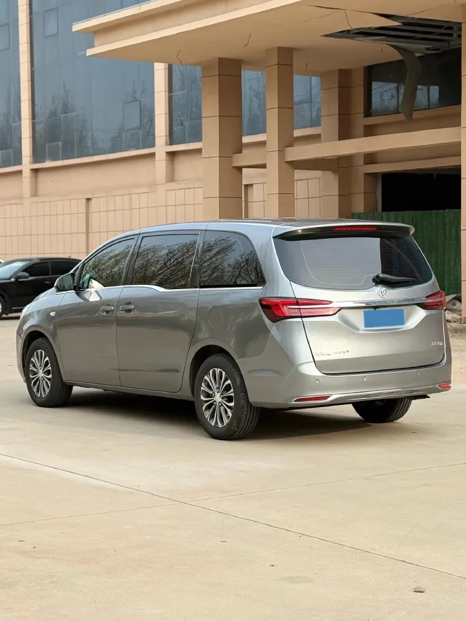 2022 Buick GL8 2.0T 237HP L4 9AT,autocango,china used car exporter,china ev exporter,chinese used car exporter,chinese used ev exporter