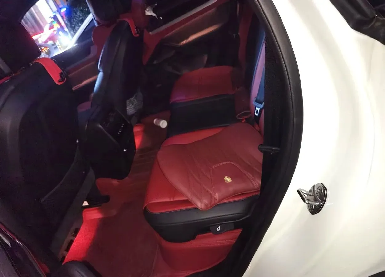 2024 Porsche Cayenne 3.0T 354HP V6 8AT,autocango,china used car exporter,china ev exporter,chinese used car exporter,chinese used ev exporter