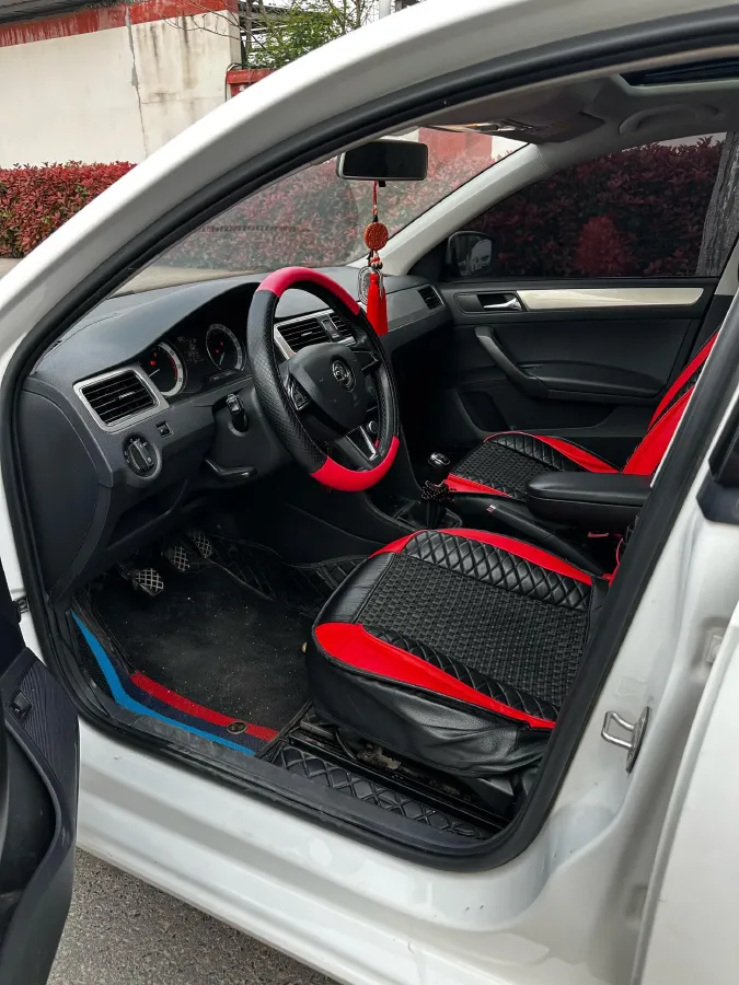 2019 SWM G01 1.5T 156HP L4 6MT,autocango,china used car exporter,china ev exporter,chinese used car exporter,chinese used ev exporter