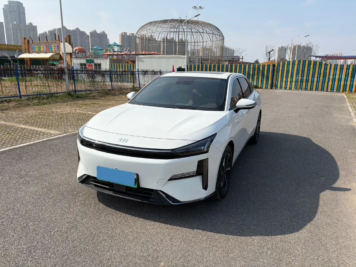 2023 Geely Galaxy L6 1.5T 163HP L4 3DHT PHEV,autocango,china used car exporter,china ev exporter,chinese used car exporter,chinese used ev exporter