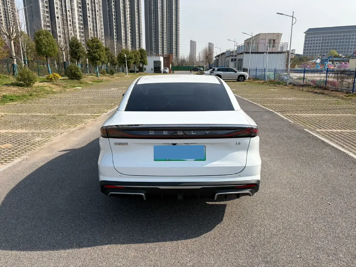 2023 Geely Galaxy L6 1.5T 163HP L4 3DHT PHEV,autocango,china used car exporter,china ev exporter,chinese used car exporter,chinese used ev exporter
