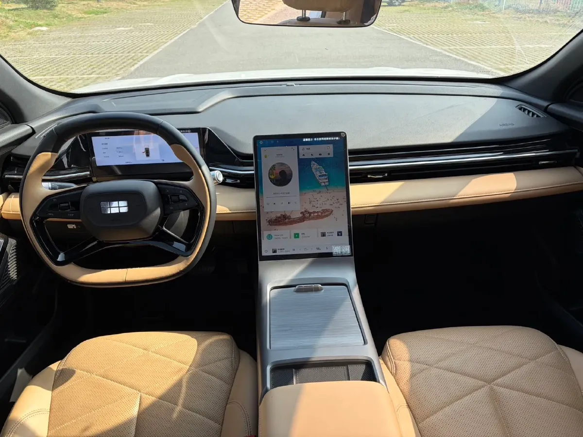 2023 Geely Galaxy L6 1.5T 163HP L4 3DHT PHEV,autocango,china used car exporter,china ev exporter,chinese used car exporter,chinese used ev exporter