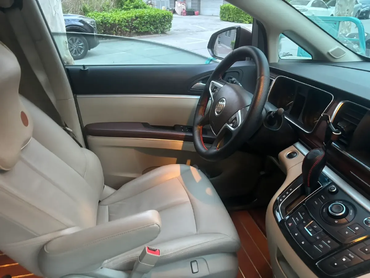 2018 Buick GL8 2.0T 260HP L4 6AT,autocango,china used car exporter,china ev exporter,chinese used car exporter,chinese used ev exporter