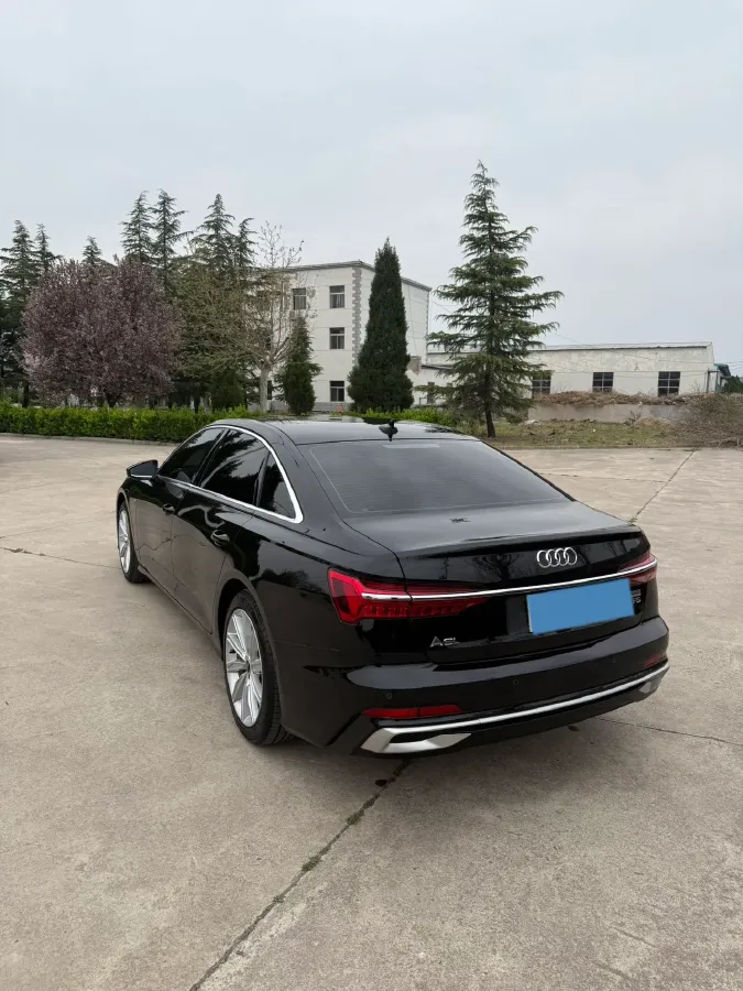 2023 Audi A6L 2.0T 245HP L4 7DCT,autocango,china used car exporter,china ev exporter,chinese used car exporter,chinese used ev exporter