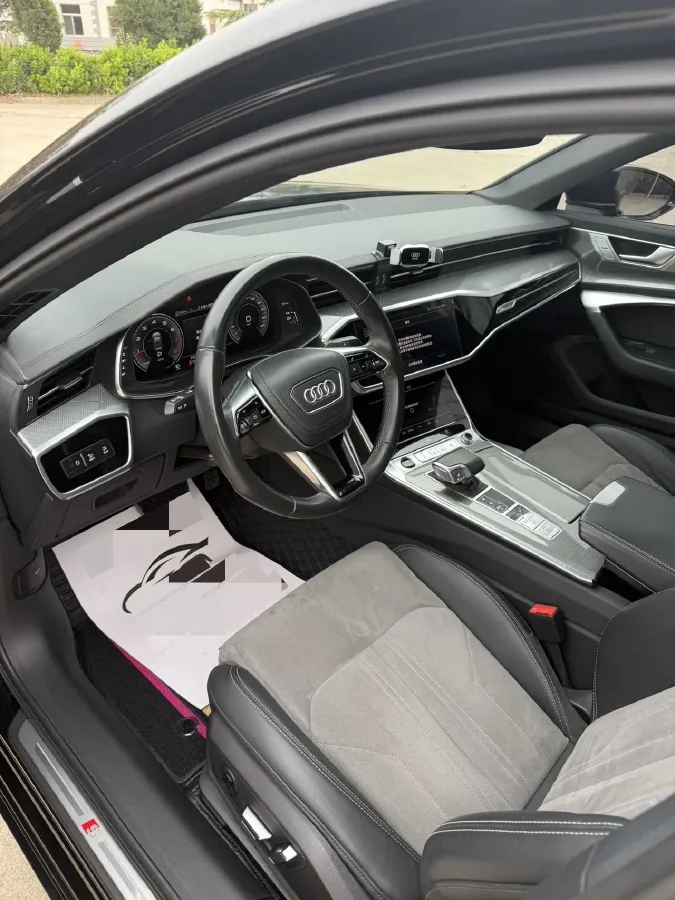 2023 Audi A6L 2.0T 245HP L4 7DCT,autocango,china used car exporter,china ev exporter,chinese used car exporter,chinese used ev exporter