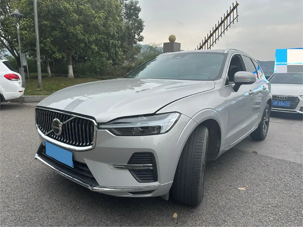 2023 Volvo XC60 2.0T 250HP L4 8AT,autocango,china used car exporter,china ev exporter,chinese used car exporter,chinese used ev exporter