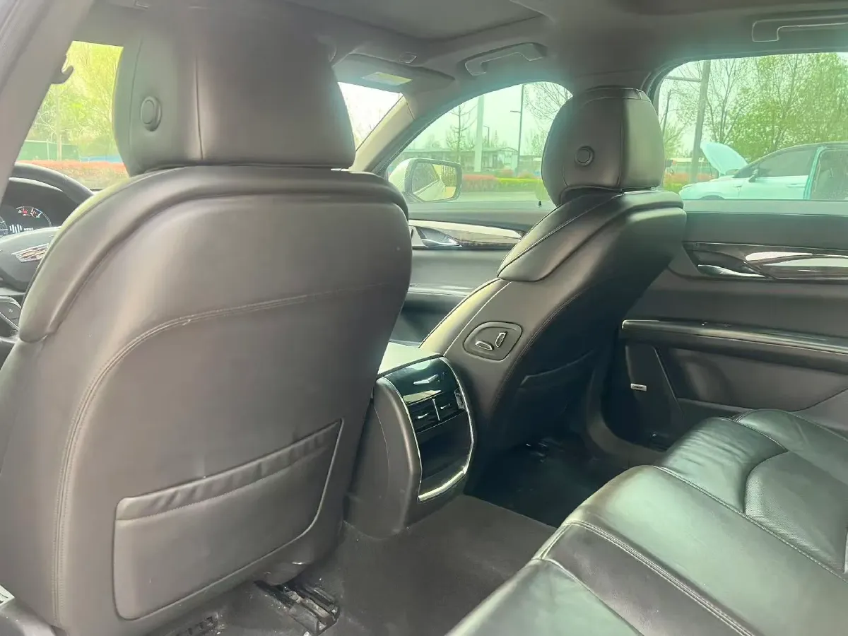 2022 Cadillac CT6 2.0T 237HP L4 10AT,autocango,china used car exporter,china ev exporter,chinese used car exporter,chinese used ev exporter