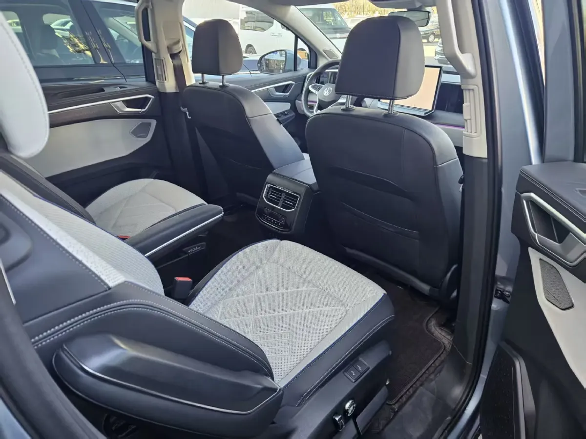 2026 Volkswagen Talagon 2.0T 272HP L4 7DCT,autocango,china used car exporter,china ev exporter,chinese used car exporter,chinese used ev exporter