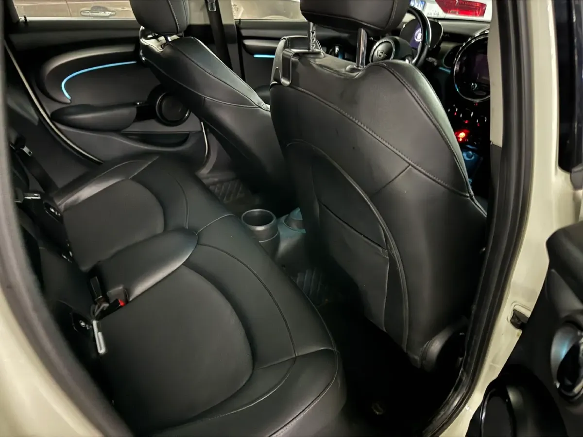 2022 MINI MINI 1.5T 136HP L3 7DCT,autocango,china used car exporter,china ev exporter,chinese used car exporter,chinese used ev exporter