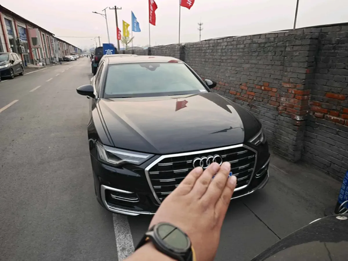 2019 Audi A6L 2.0T 190HP L4 7DCT,autocango,china used car exporter,china ev exporter,chinese used car exporter,chinese used ev exporter