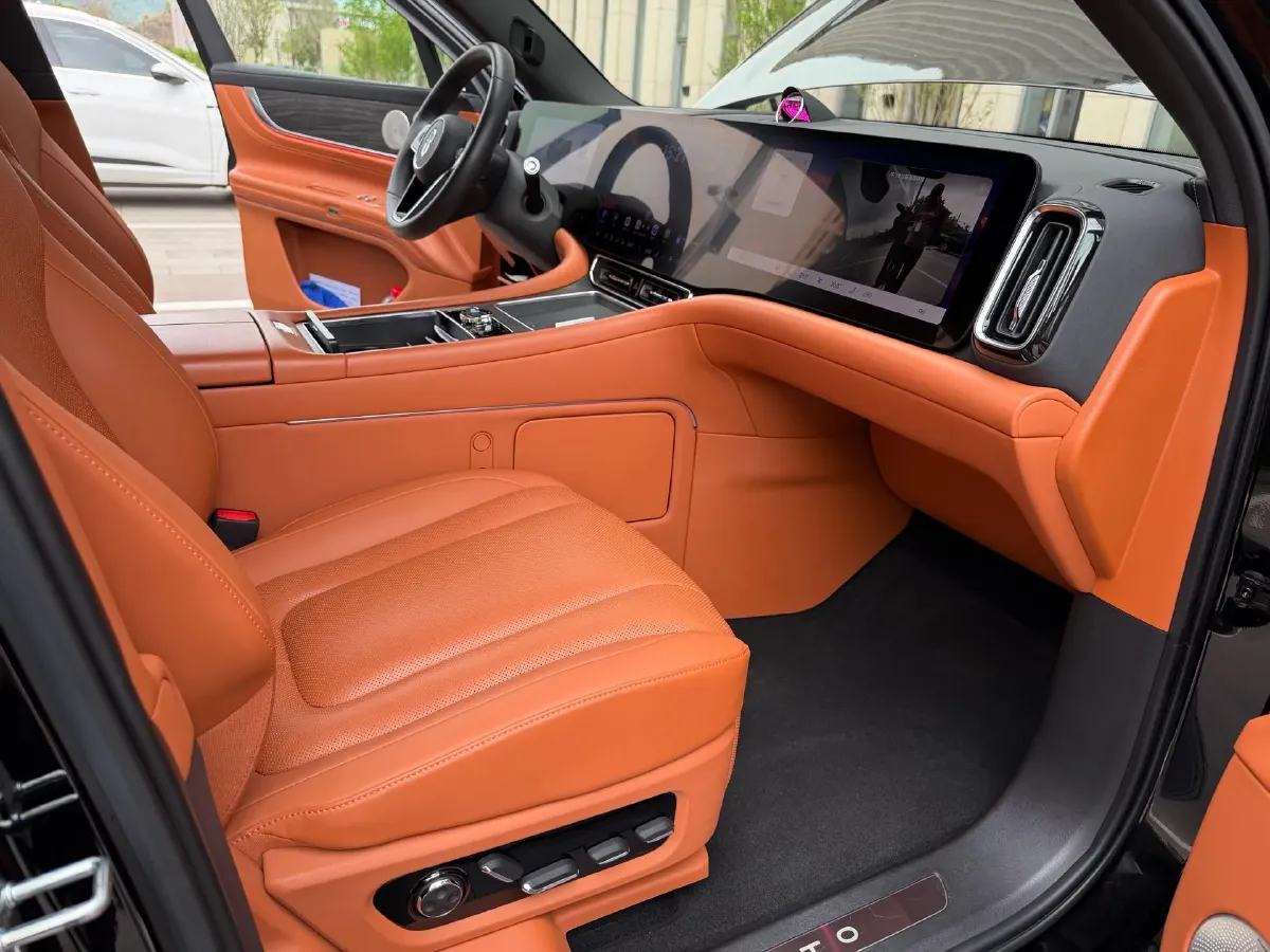 2024 AITO AITO M9 1.5T 152HP L4 REEV 42KWH,autocango,china used car exporter,china ev exporter,chinese used car exporter,chinese used ev exporter