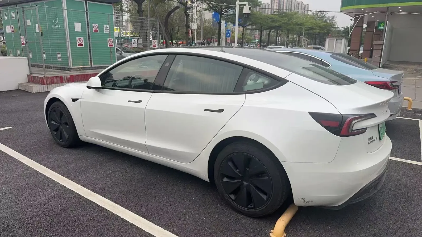 2025 Tesla Model 3 BEV 62.5KWH,autocango,china used car exporter,china ev exporter,chinese used car exporter,chinese used ev exporter