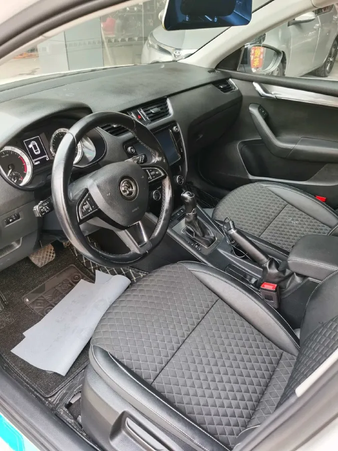 2018 Skoda Octavia 1.2T 116HP L4 7DCT,autocango,china used car exporter,china ev exporter,chinese used car exporter,chinese used ev exporter