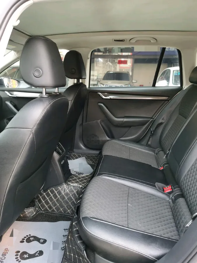 2018 Skoda Octavia 1.2T 116HP L4 7DCT,autocango,china used car exporter,china ev exporter,chinese used car exporter,chinese used ev exporter