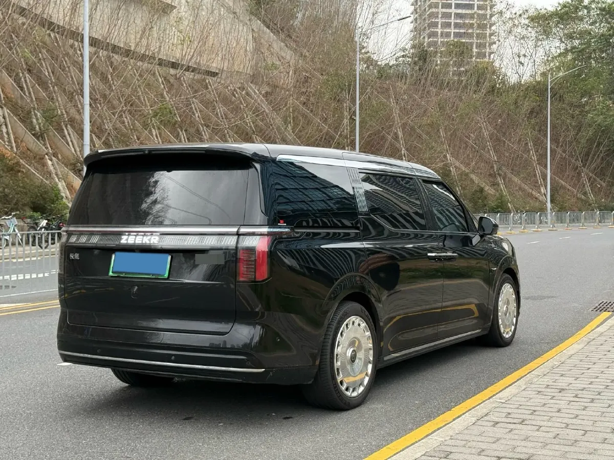 2024 Zeekr 009 BEV 108KWH,autocango,china used car exporter,china ev exporter,chinese used car exporter,chinese used ev exporter