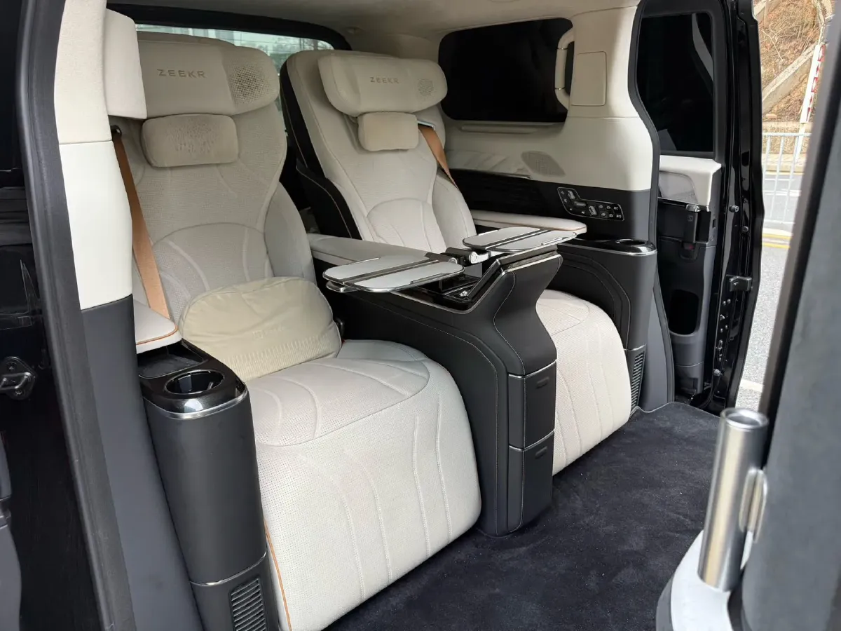 2024 Zeekr 009 BEV 108KWH,autocango,china used car exporter,china ev exporter,chinese used car exporter,chinese used ev exporter