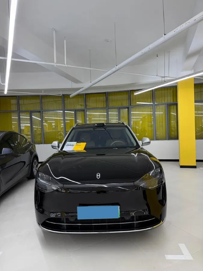 2025 AITO AITO M9 REEV 160HP REEV 52KWH,autocango,china used car exporter,china ev exporter,chinese used car exporter,chinese used ev exporter