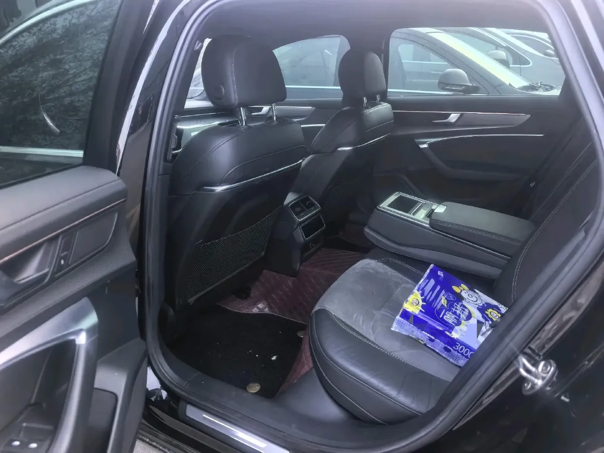 2019 Mercedes-Benz E Class 1.5T 184HP L4 9AT,autocango,china used car exporter,china ev exporter,chinese used car exporter,chinese used ev exporter