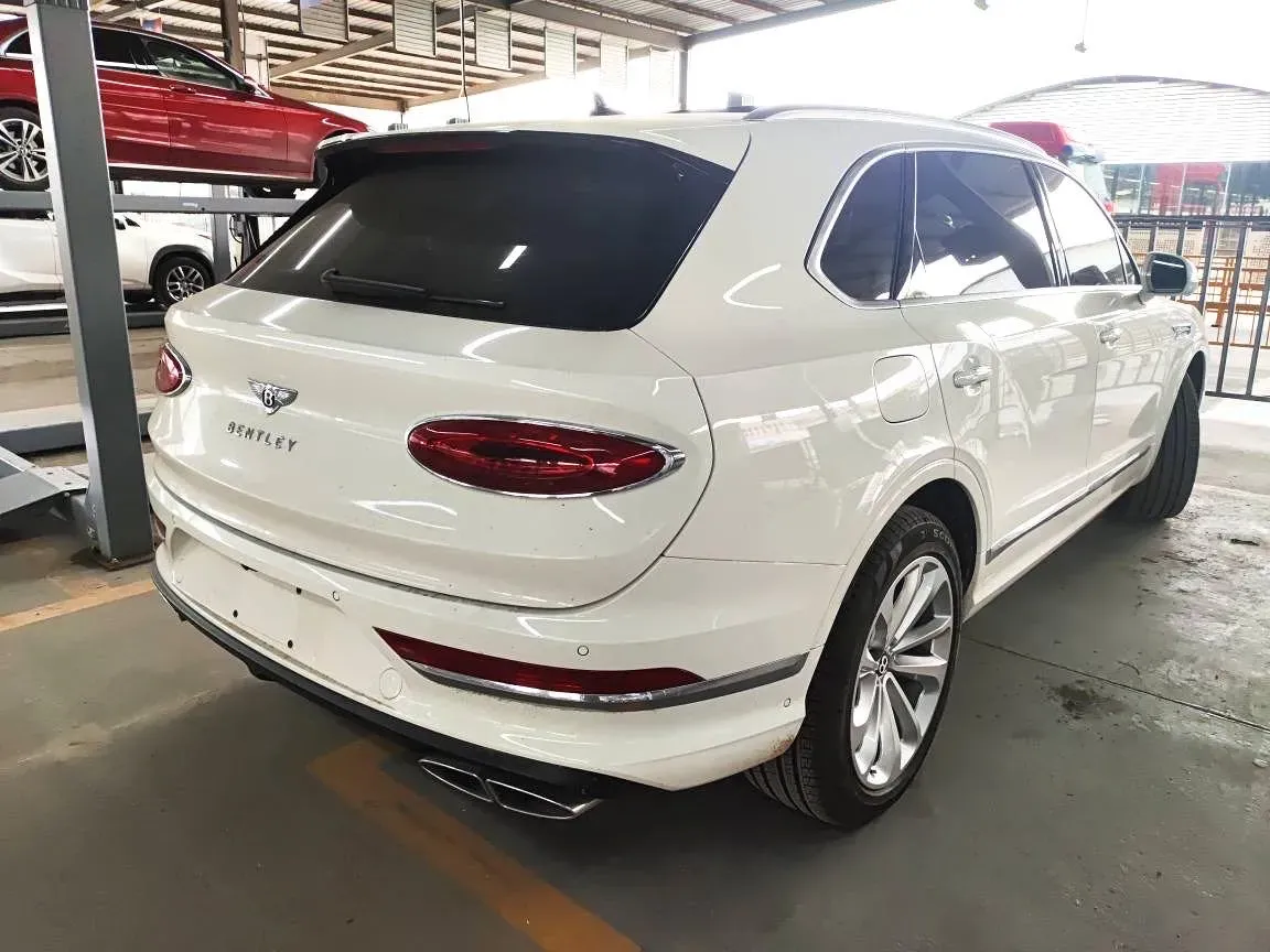 2024 Bentley Bentayga 4.0T 550HP V8 8AT,autocango,china used car exporter,china ev exporter,chinese used car exporter,chinese used ev exporter