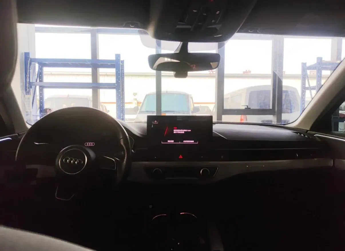 2020 Audi A4L 2.0T 190HP L4 7DCT,autocango,china used car exporter,china ev exporter,chinese used car exporter,chinese used ev exporter