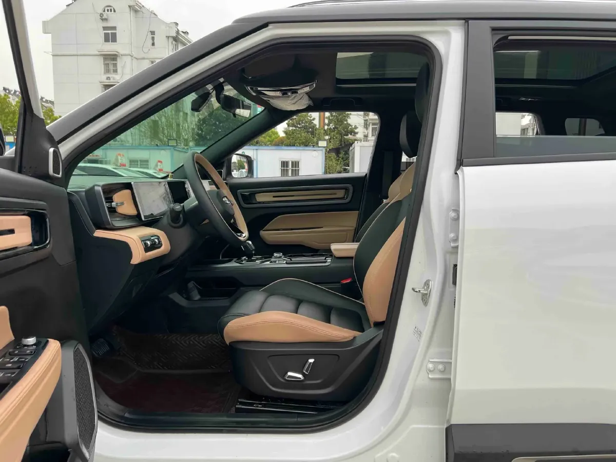 2023 Geely ICON 1.5T 181HP L4 7DCT,autocango,china used car exporter,china ev exporter,chinese used car exporter,chinese used ev exporter