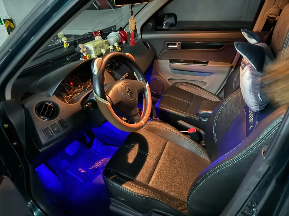 2015 Suzuki Swift 1.5L 103HP L4 4AT,autocango,china used car exporter,china ev exporter,chinese used car exporter,chinese used ev exporter