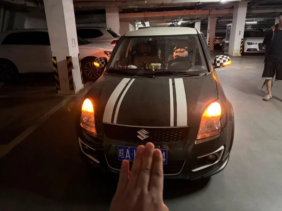 2015 Suzuki Swift 1.5L 103HP L4 4AT,autocango,china used car exporter,china ev exporter,chinese used car exporter,chinese used ev exporter