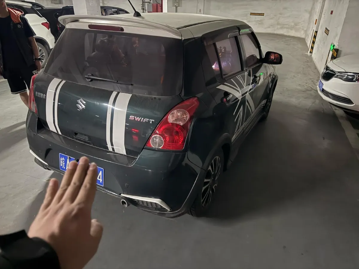 2015 Suzuki Swift 1.5L 103HP L4 4AT,autocango,china used car exporter,china ev exporter,chinese used car exporter,chinese used ev exporter