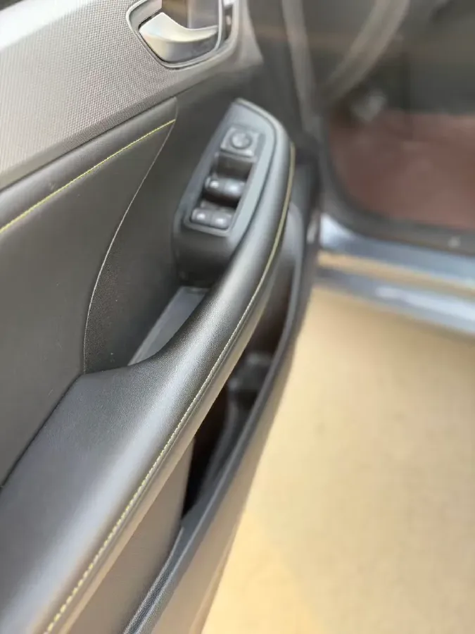 2020 Roewe i6 MAX 1.5T 169HP L4 AMT PHEV,autocango,china used car exporter,china ev exporter,chinese used car exporter,chinese used ev exporter