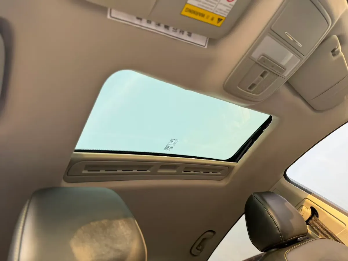 2020 Roewe i6 MAX 1.5T 169HP L4 AMT PHEV,autocango,china used car exporter,china ev exporter,chinese used car exporter,chinese used ev exporter