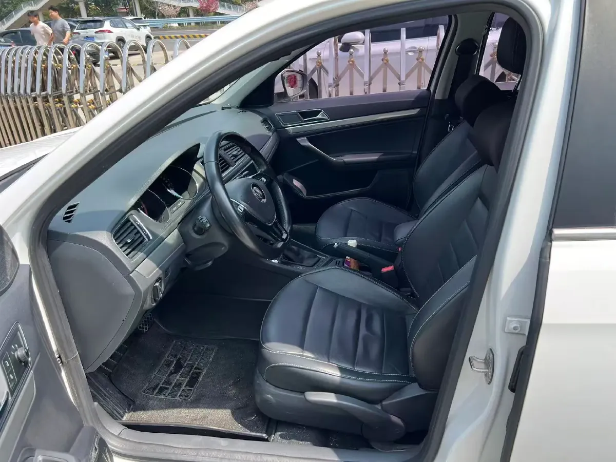 2017 Buick Excelle 1.5L 114HP L4 6AT,autocango,china used car exporter,china ev exporter,chinese used car exporter,chinese used ev exporter