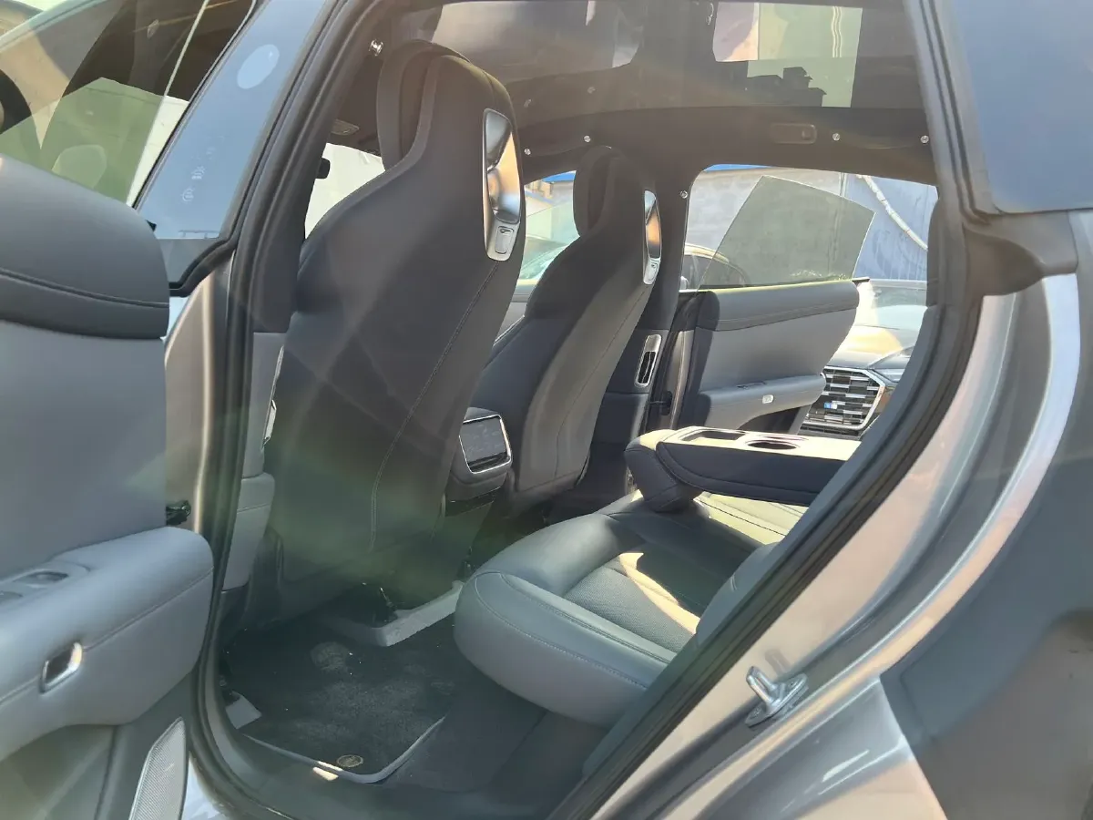 2025 MI YU7 BEV 96.3KWH,autocango,china used car exporter,china ev exporter,chinese used car exporter,chinese used ev exporter