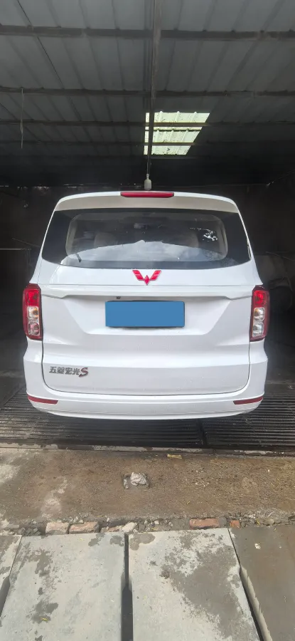 2019 WuLing HongGuang 1.5L 99HP L4 6MT,autocango,china used car exporter,china ev exporter,chinese used car exporter,chinese used ev exporter