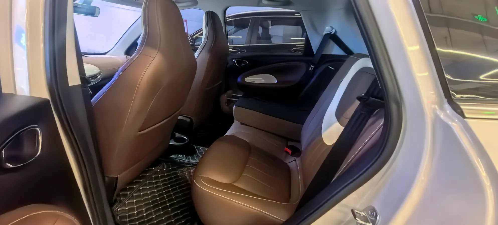 2023 WuLing BinGuo BEV 31.9KWH,autocango,china used car exporter,china ev exporter,chinese used car exporter,chinese used ev exporter