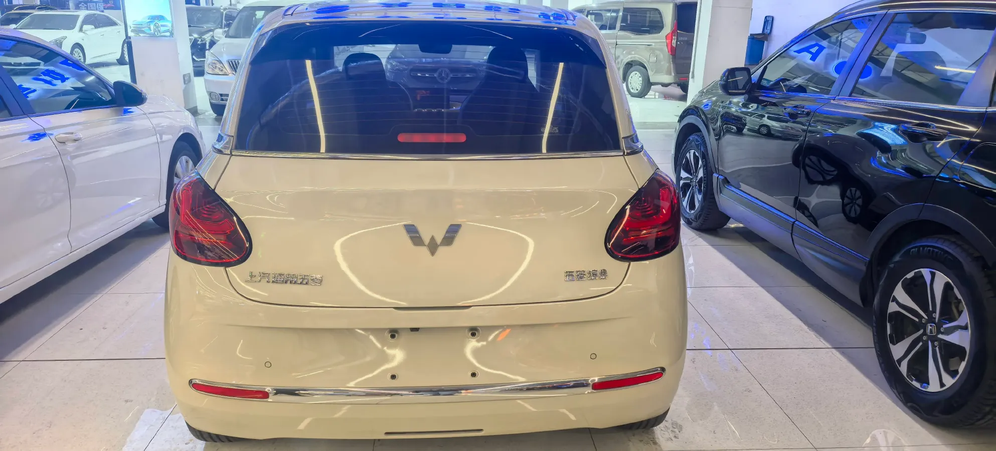 2023 WuLing BinGuo BEV 31.9KWH,autocango,china used car exporter,china ev exporter,chinese used car exporter,chinese used ev exporter