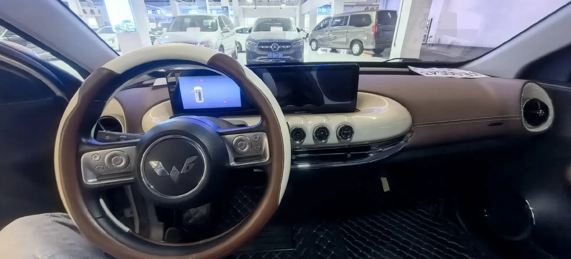 2023 WuLing BinGuo BEV 31.9KWH,autocango,china used car exporter,china ev exporter,chinese used car exporter,chinese used ev exporter