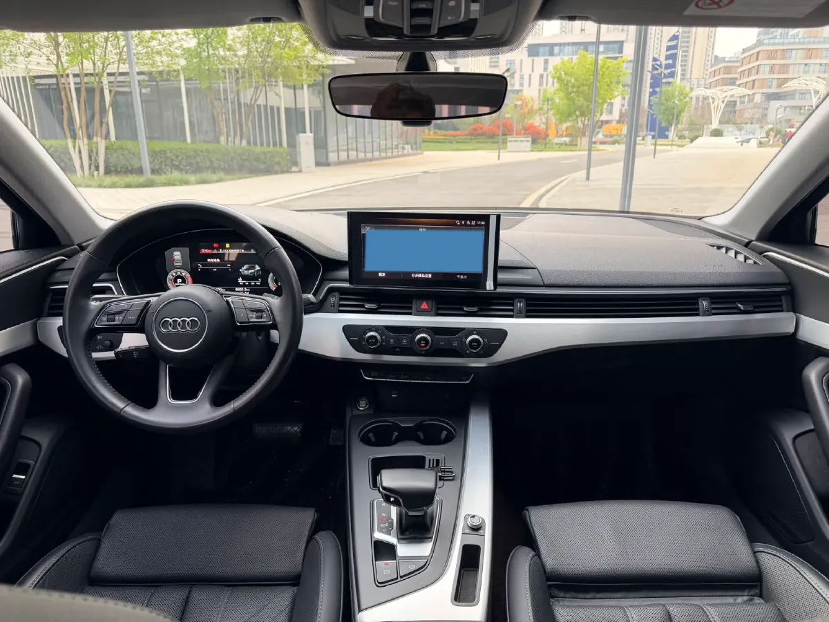 2020 Audi A4L 2.0T 190HP L4 7DCT,autocango,china used car exporter,china ev exporter,chinese used car exporter,chinese used ev exporter