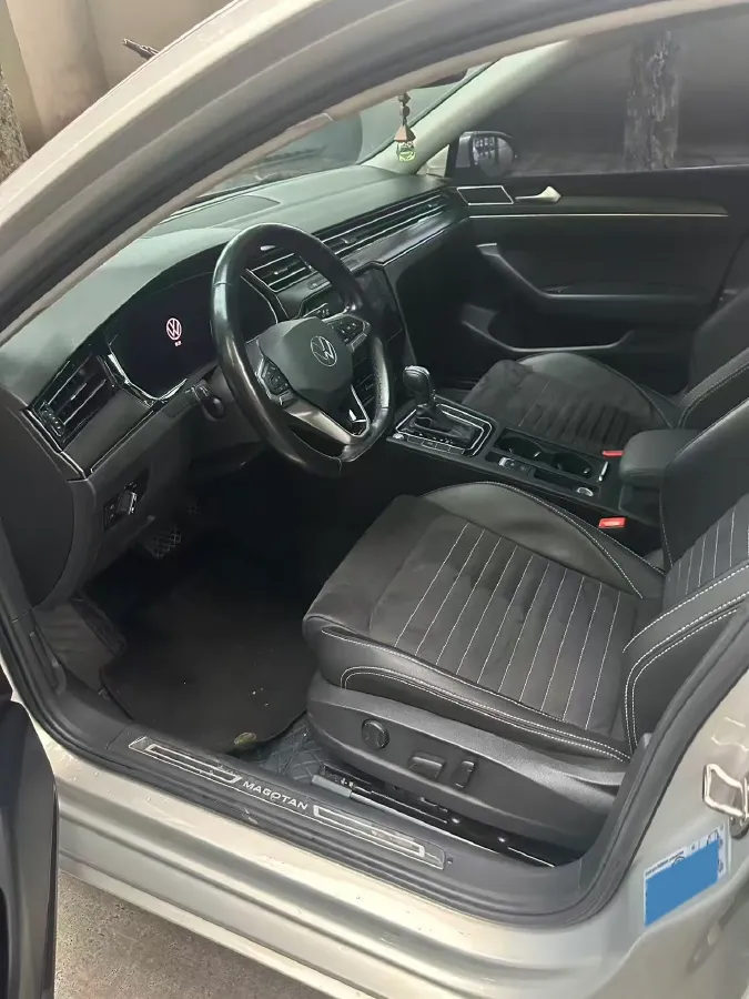 2019 Volkswagen Magotan 2.0T 186HP L4 7DCT,autocango,china used car exporter,china ev exporter,chinese used car exporter,chinese used ev exporter