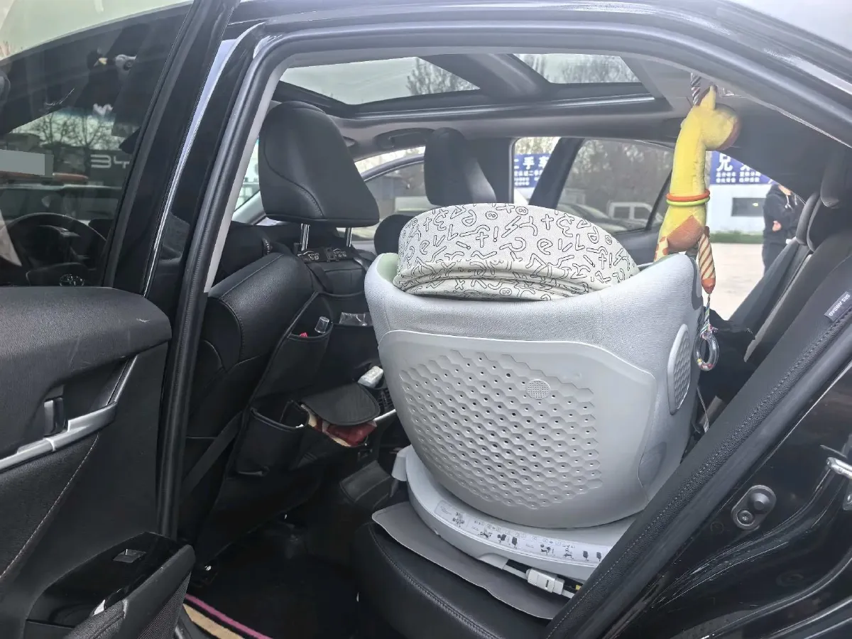 2023 Toyota Camry 2.5L 178HP L4 E-CVT Hybrid,autocango,china used car exporter,china ev exporter,chinese used car exporter,chinese used ev exporter