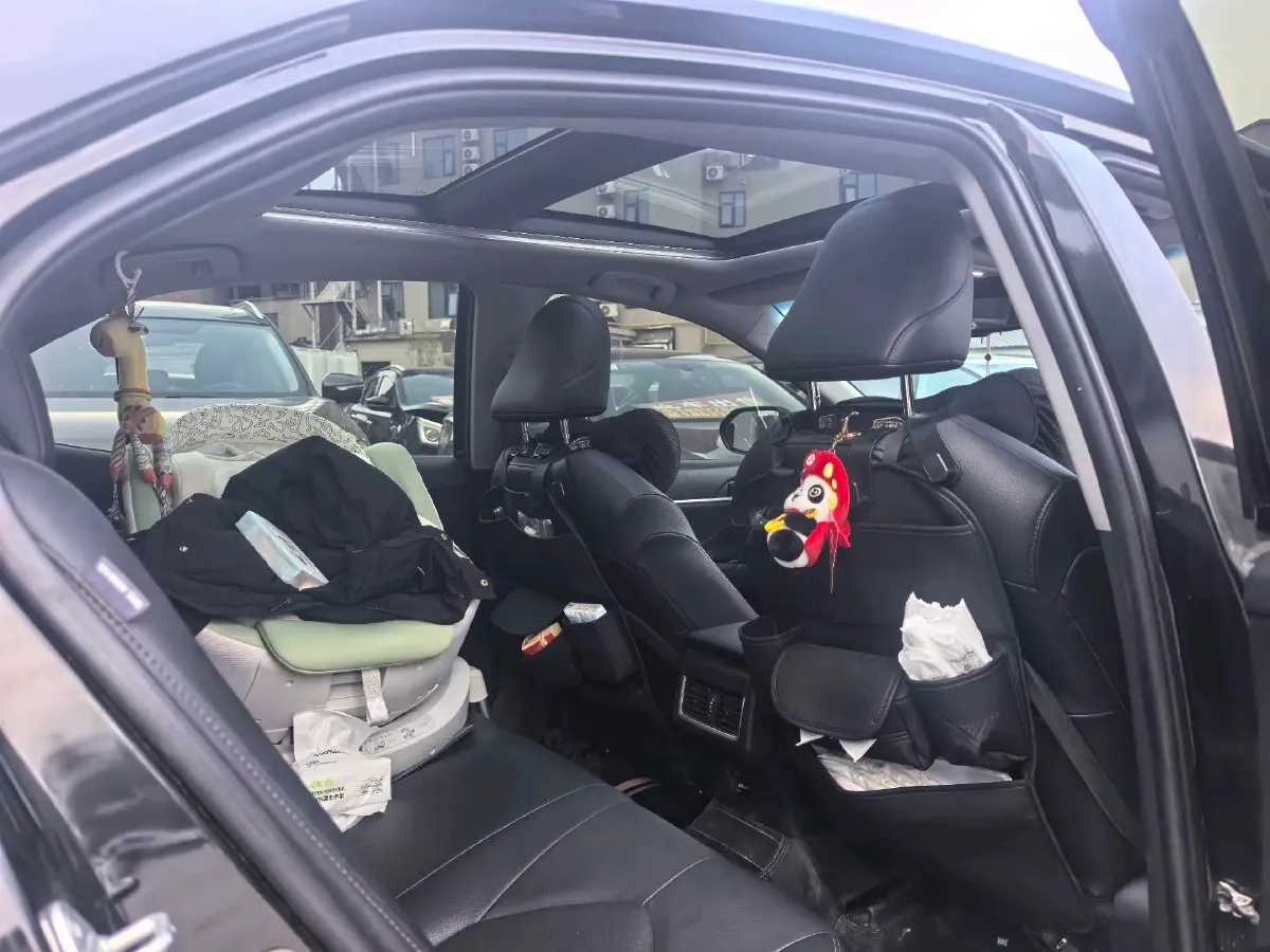 2023 Toyota Camry 2.5L 178HP L4 E-CVT Hybrid,autocango,china used car exporter,china ev exporter,chinese used car exporter,chinese used ev exporter