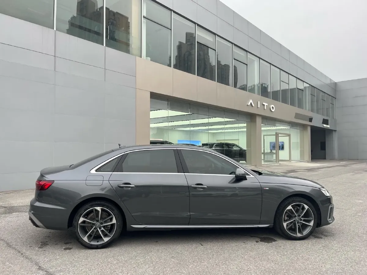 2020 Audi A4L 2.0T 190HP L4 7DCT,autocango,china used car exporter,china ev exporter,chinese used car exporter,chinese used ev exporter