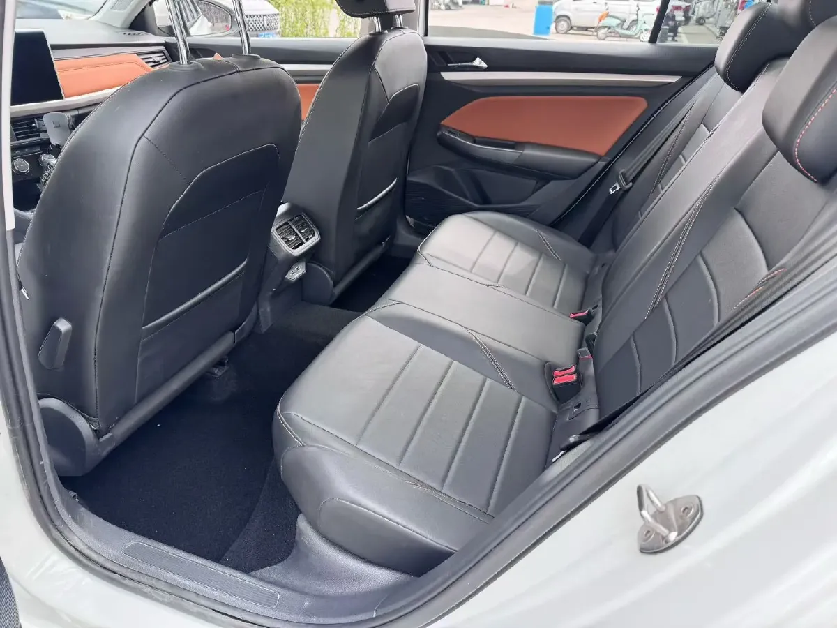 2024 Volkswagen Bora 1.2T 116HP L4 7DCT,autocango,china used car exporter,china ev exporter,chinese used car exporter,chinese used ev exporter