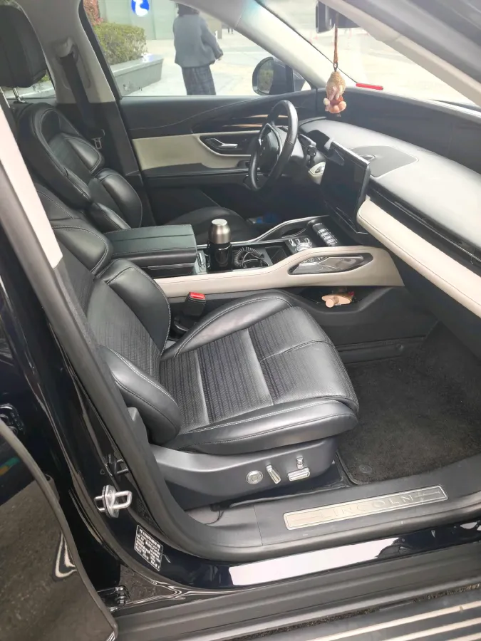 2023 Lincoln Nautilus 2.0T 261HP L4 8AT,autocango,china used car exporter,china ev exporter,chinese used car exporter,chinese used ev exporter