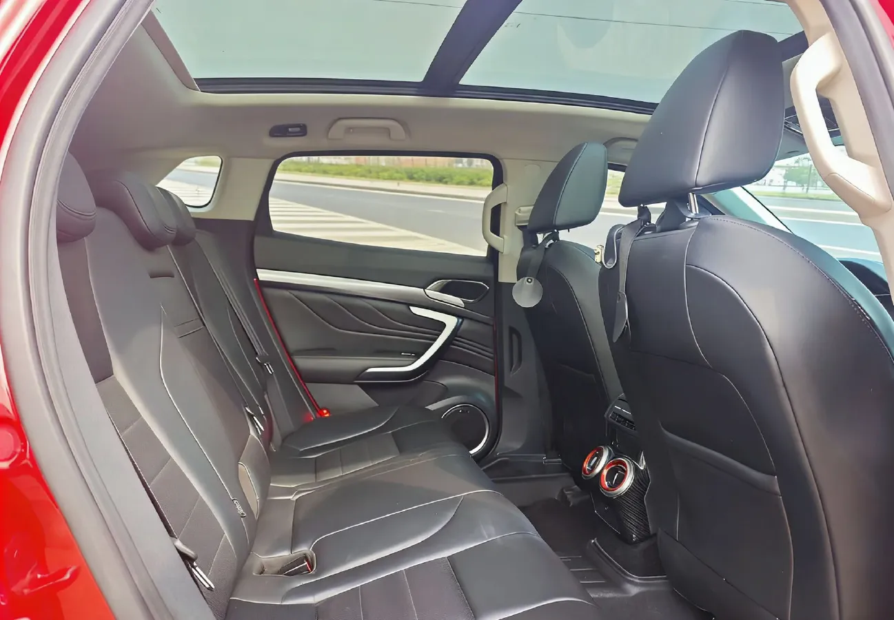 2017 WEY VV7 2.0T 234HP L4 7DCT,autocango,china used car exporter,china ev exporter,chinese used car exporter,chinese used ev exporter